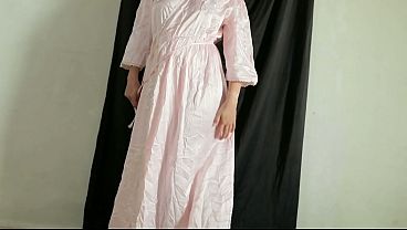 BOKEP INDO NGINTIP CEWEK BALI SEXY GANTI GAK PAKAI CELANA DALAM BAJU BODYNYA MANTAP BANGET