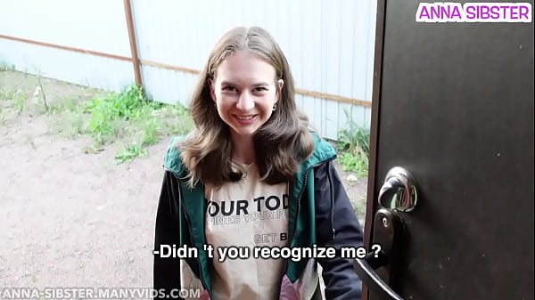 Моя бывшая девушка внезапно постучала в мою дверь.