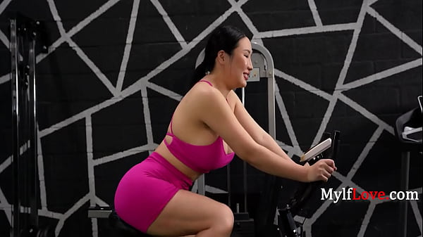 Super Hot Asian With Curves Rides A Pervaton-