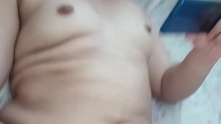 4 orgasms watching porn my pussy loves seeing other dicks and the cuckold loves i cum watching🍌🍑🥛